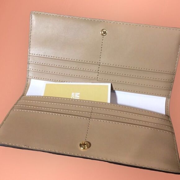 MICHAEL KORS SIGNATURE LAPTOP TOTE COLOR BLOCK AND WALLET SET - Picture 4 of 11